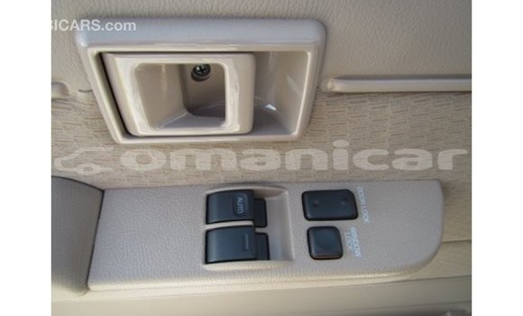 Buy Import Toyota Land Cruiser White Car in Import - Dubai in Dhufar Buy Import Toyota Land Cruiser White Car in Import - Dubai in Dhufar