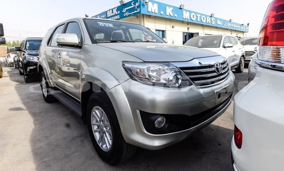 Buy Import Toyota Fortuner Other Car in Import - Dubai in Dhufar Buy Import Toyota Fortuner Other Car in Import - Dubai in Dhufar