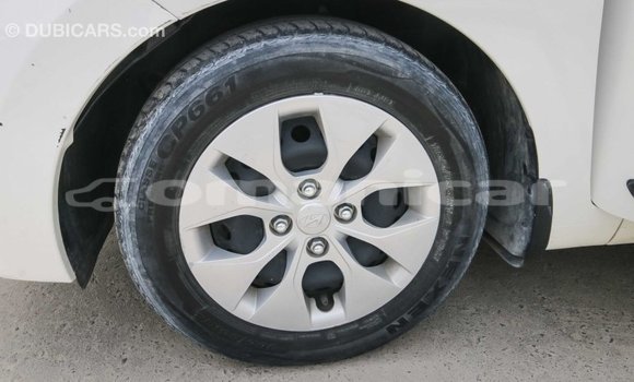 Buy Import Hyundai i10 White Car in Import - Dubai in Dhufar Buy Import Hyundai i10 White Car in Import - Dubai in Dhufar