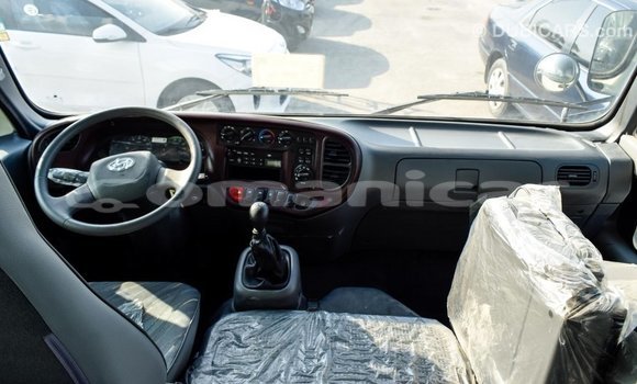 Buy Import Hyundai Accent Beige Car in Import - Dubai in Dhufar Buy Import Hyundai Accent Beige Car in Import - Dubai in Dhufar