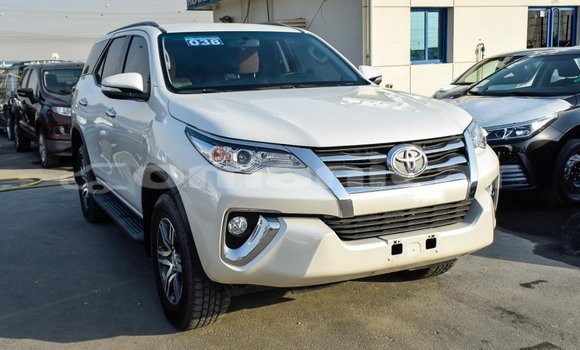 Buy Import Toyota Fortuner White Car in Import - Dubai in Dhufar Buy Import Toyota Fortuner White Car in Import - Dubai in Dhufar