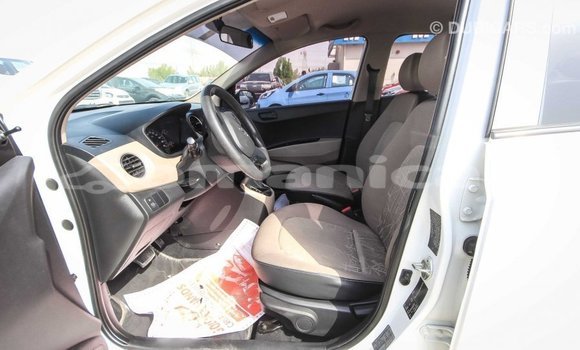 Buy Import Hyundai i10 White Car in Import - Dubai in Dhufar Buy Import Hyundai i10 White Car in Import - Dubai in Dhufar