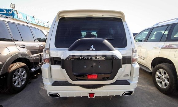 Buy Import Mitsubishi Pajero White Car in Import - Dubai in Dhufar Buy Import Mitsubishi Pajero White Car in Import - Dubai in Dhufar