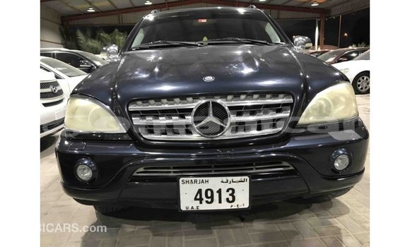 Buy Import Mercedes-Benz 190 (W201) Blue Car in Import - Dubai in Dhufar