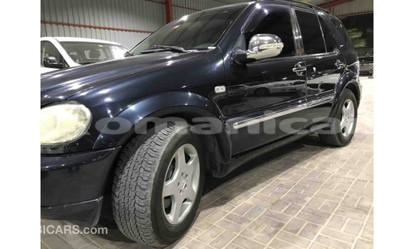 Buy Import Mercedes-Benz 190 (W201) Blue Car in Import - Dubai in Dhufar Buy Import Mercedes-Benz 190 (W201) Blue Car in Import - Dubai in Dhufar