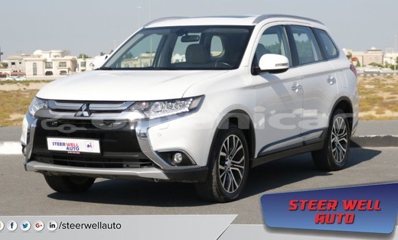 Buy Import Mitsubishi Outlander White Car in Import - Dubai in Dhufar Buy Import Mitsubishi Outlander White Car in Import - Dubai in Dhufar