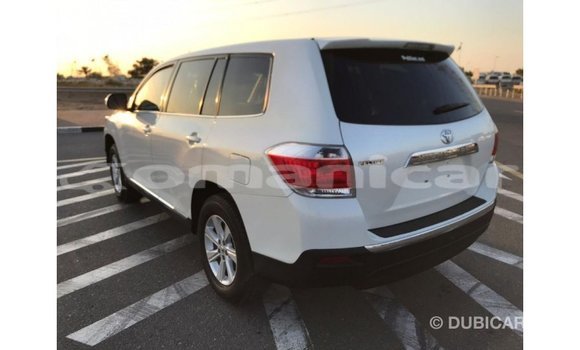 Buy Import Toyota Highlander White Car in Import - Dubai in Dhufar Buy Import Toyota Highlander White Car in Import - Dubai in Dhufar