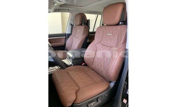 Buy Import Toyota Land Cruiser Black Car in Import - Dubai in Dhufar Buy Import Toyota Land Cruiser Black Car in Import - Dubai in Dhufar
