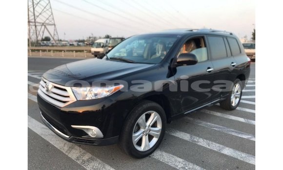 Buy Import Toyota Highlander Black Car in Import - Dubai in Dhufar Buy Import Toyota Highlander Black Car in Import - Dubai in Dhufar