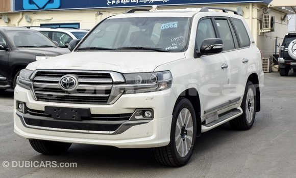 Buy Import Toyota Land Cruiser White Car in Import - Dubai in Dhufar Buy Import Toyota Land Cruiser White Car in Import - Dubai in Dhufar