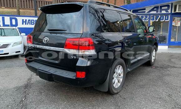 Buy Used Toyota Land Cruiser Black Car in Muscat in Masqat Buy Used Toyota Land Cruiser Black Car in Muscat in Masqat