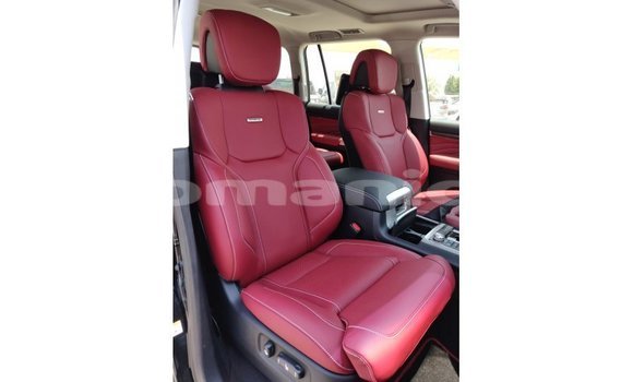 Buy Import Toyota Land Cruiser Black Car in Import - Dubai in Dhufar Buy Import Toyota Land Cruiser Black Car in Import - Dubai in Dhufar