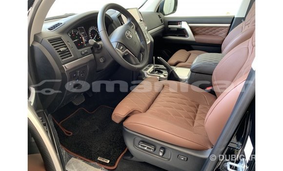 Buy Import Toyota Land Cruiser Black Car in Import - Dubai in Dhufar Buy Import Toyota Land Cruiser Black Car in Import - Dubai in Dhufar