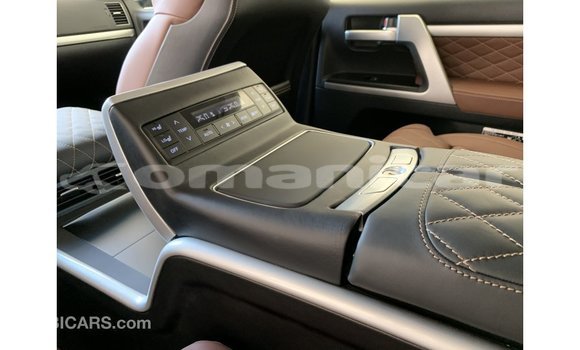 Buy Import Toyota Land Cruiser Black Car in Import - Dubai in Dhufar Buy Import Toyota Land Cruiser Black Car in Import - Dubai in Dhufar