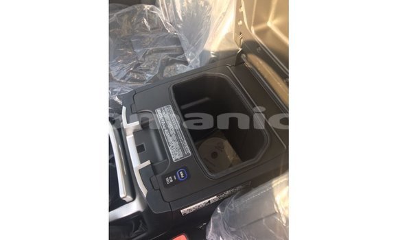 Buy Import Toyota Land Cruiser Black Car in Import - Dubai in Dhufar Buy Import Toyota Land Cruiser Black Car in Import - Dubai in Dhufar