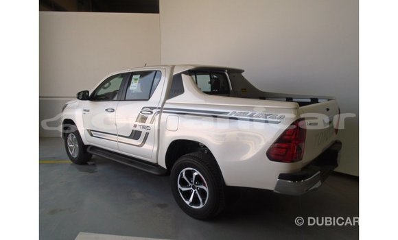 Buy Import Toyota Hilux White Car in Import - Dubai in Dhufar Buy Import Toyota Hilux White Car in Import - Dubai in Dhufar
