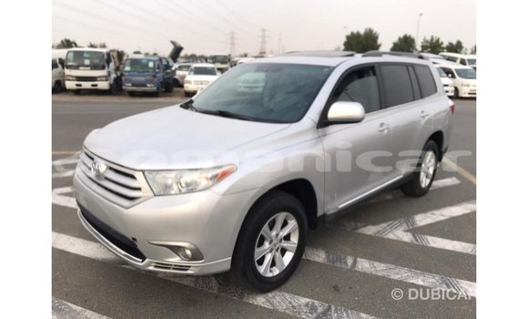 Buy Import Toyota Highlander Other Car in Import - Dubai in Dhufar Buy Import Toyota Highlander Other Car in Import - Dubai in Dhufar