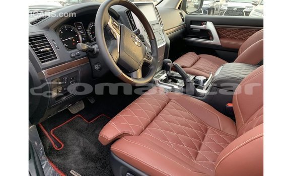 Buy Import Toyota Land Cruiser Black Car in Import - Dubai in Dhufar Buy Import Toyota Land Cruiser Black Car in Import - Dubai in Dhufar