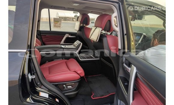 Buy Import Toyota Land Cruiser Black Car in Import - Dubai in Dhufar Buy Import Toyota Land Cruiser Black Car in Import - Dubai in Dhufar