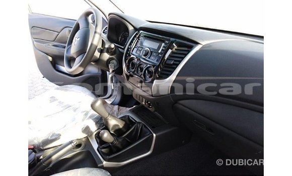 Buy Import Mitsubishi L200 White Car in Import - Dubai in Dhufar Buy Import Mitsubishi L200 White Car in Import - Dubai in Dhufar