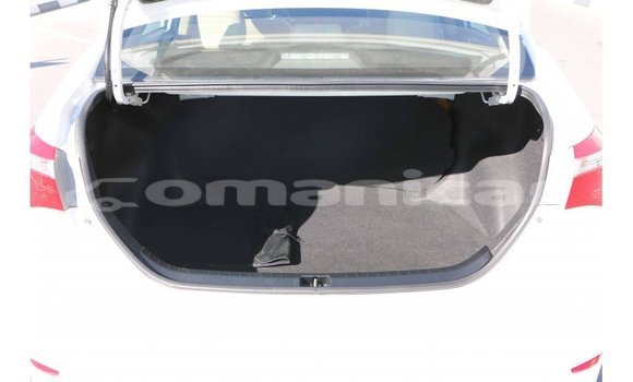 Buy Import Toyota Corolla White Car in Import - Dubai in Dhufar Buy Import Toyota Corolla White Car in Import - Dubai in Dhufar