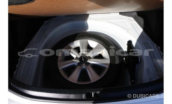 Buy Import Toyota Corolla White Car in Import - Dubai in Dhufar Buy Import Toyota Corolla White Car in Import - Dubai in Dhufar