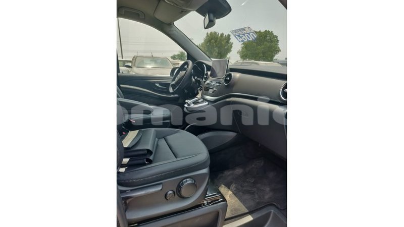 Big with watermark mercedes benz 250 dhufar import dubai 2178