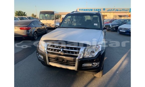 Buy Import Mitsubishi Pajero Black Car in Import - Dubai in Dhufar Buy Import Mitsubishi Pajero Black Car in Import - Dubai in Dhufar