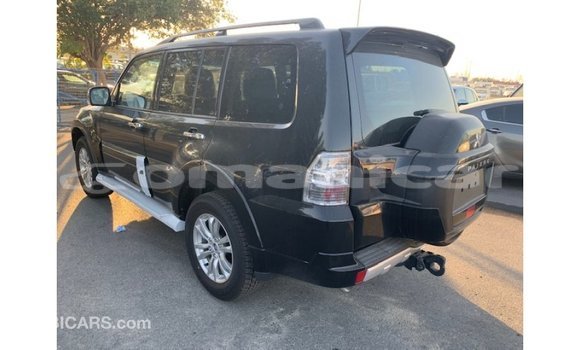 Buy Import Mitsubishi Pajero Black Car in Import - Dubai in Dhufar Buy Import Mitsubishi Pajero Black Car in Import - Dubai in Dhufar