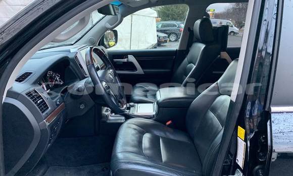 Buy Used Toyota Land Cruiser Black Car in Muscat in Masqat Buy Used Toyota Land Cruiser Black Car in Muscat in Masqat