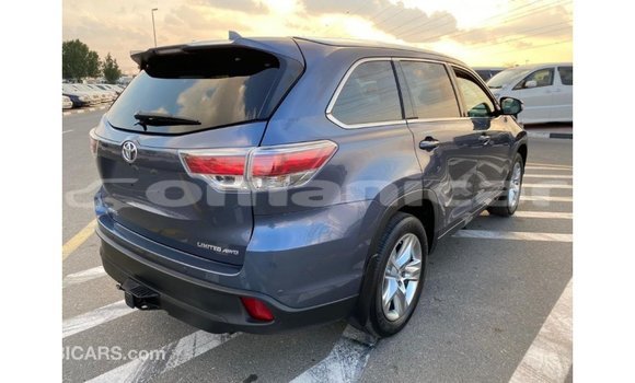 Buy Import Toyota Highlander Blue Car in Import - Dubai in Dhufar Buy Import Toyota Highlander Blue Car in Import - Dubai in Dhufar