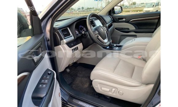 Buy Import Toyota Highlander Blue Car in Import - Dubai in Dhufar Buy Import Toyota Highlander Blue Car in Import - Dubai in Dhufar