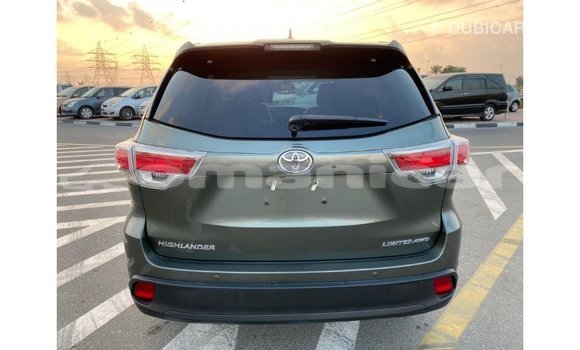 Buy Import Toyota Highlander Green Car in Import - Dubai in Dhufar Buy Import Toyota Highlander Green Car in Import - Dubai in Dhufar