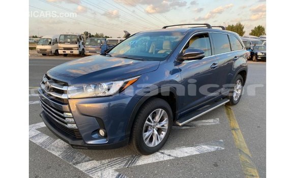 Buy Import Toyota Highlander Blue Car in Import - Dubai in Dhufar Buy Import Toyota Highlander Blue Car in Import - Dubai in Dhufar