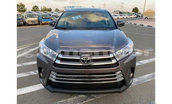 Buy Import Toyota Highlander Other Car in Import - Dubai in Dhufar Buy Import Toyota Highlander Other Car in Import - Dubai in Dhufar