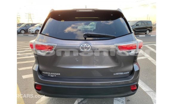 Buy Import Toyota Highlander Other Car in Import - Dubai in Dhufar Buy Import Toyota Highlander Other Car in Import - Dubai in Dhufar