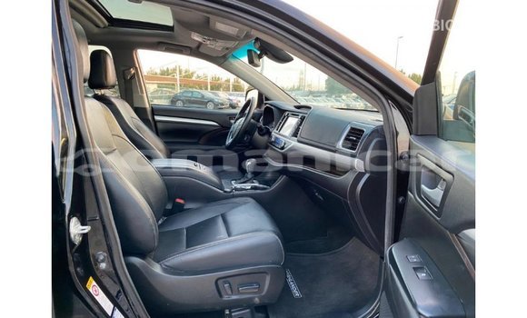 Buy Import Toyota Highlander Other Car in Import - Dubai in Dhufar Buy Import Toyota Highlander Other Car in Import - Dubai in Dhufar