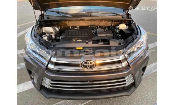 Buy Import Toyota Highlander Other Car in Import - Dubai in Dhufar Buy Import Toyota Highlander Other Car in Import - Dubai in Dhufar