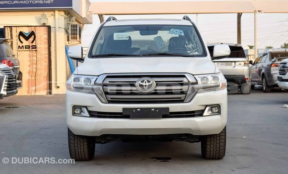 Buy Import Toyota Land Cruiser White Car in Import - Dubai in Dhufar Buy Import Toyota Land Cruiser White Car in Import - Dubai in Dhufar