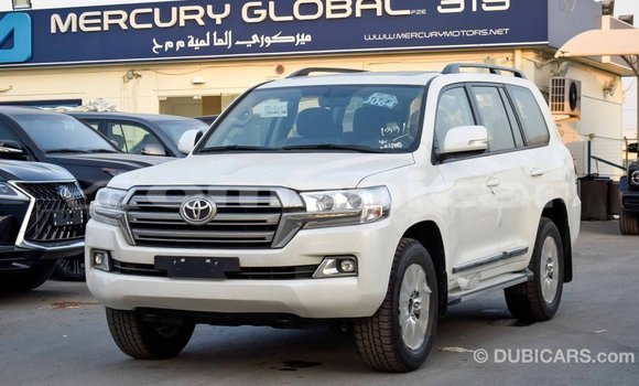 Buy Import Toyota Land Cruiser White Car in Import - Dubai in Dhufar Buy Import Toyota Land Cruiser White Car in Import - Dubai in Dhufar