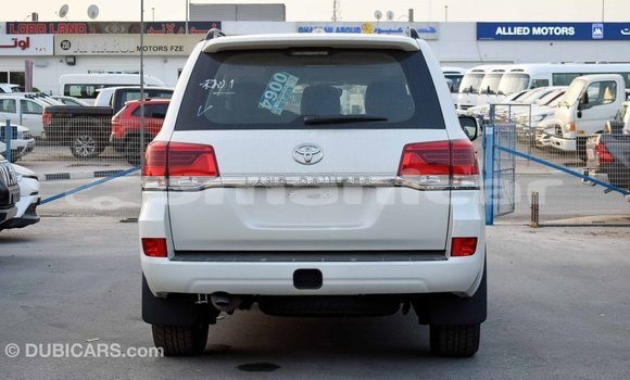 Buy Import Toyota Land Cruiser White Car in Import - Dubai in Dhufar Buy Import Toyota Land Cruiser White Car in Import - Dubai in Dhufar