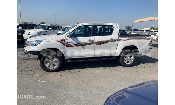 Buy Import Toyota Hilux White Car in Import - Dubai in Dhufar Buy Import Toyota Hilux White Car in Import - Dubai in Dhufar