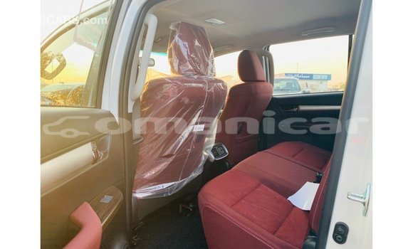 Buy Import Toyota Hilux White Car in Import - Dubai in Dhufar Buy Import Toyota Hilux White Car in Import - Dubai in Dhufar