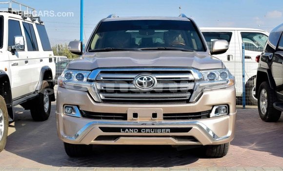 Buy Import Toyota Land Cruiser Other Car in Import - Dubai in Dhufar Buy Import Toyota Land Cruiser Other Car in Import - Dubai in Dhufar