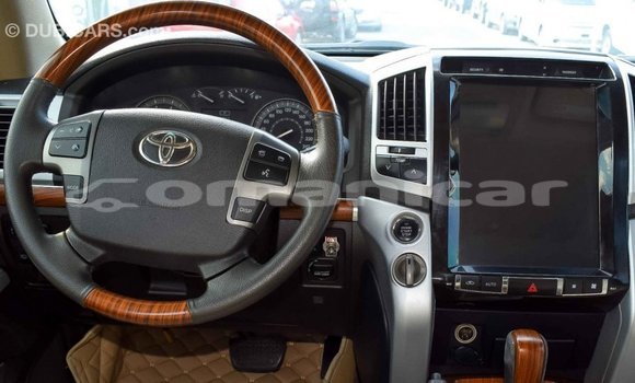 Buy Import Toyota Land Cruiser Other Car in Import - Dubai in Dhufar Buy Import Toyota Land Cruiser Other Car in Import - Dubai in Dhufar