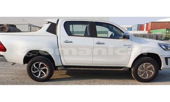 Buy Import Toyota Hilux White Car in Import - Dubai in Dhufar Buy Import Toyota Hilux White Car in Import - Dubai in Dhufar