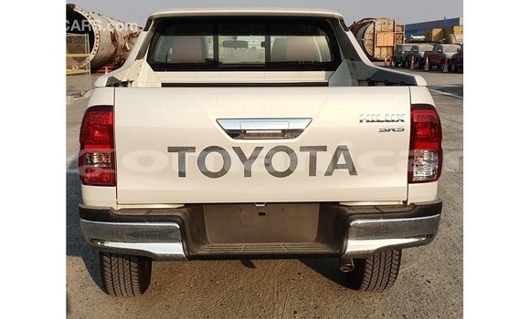 Buy Import Toyota Hilux White Car in Import - Dubai in Dhufar Buy Import Toyota Hilux White Car in Import - Dubai in Dhufar