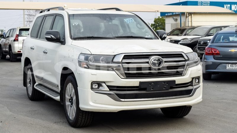 Big with watermark toyota land cruiser dhufar import dubai 2231