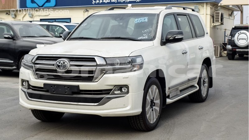 Big with watermark toyota land cruiser dhufar import dubai 2231