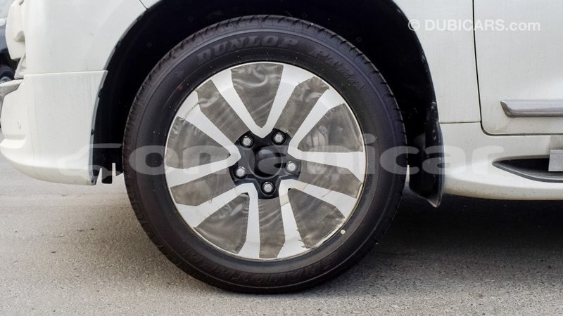 Big with watermark toyota land cruiser dhufar import dubai 2231